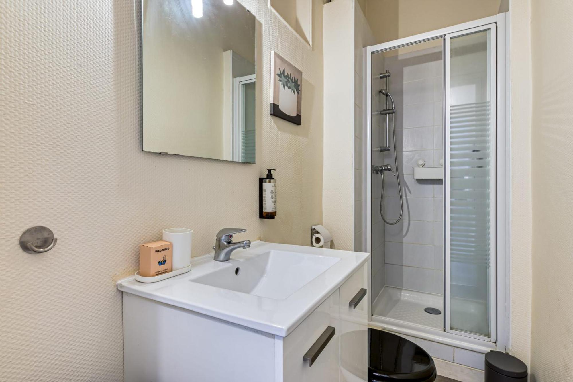 Gary Joli F2 Au Pied De La Gare De Rouen Apartment Ngoại thất bức ảnh